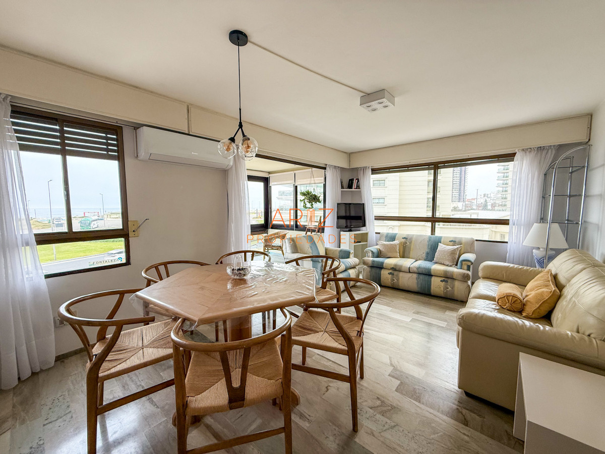 Apartamento ID.2401 - VENTA OPORTUNIDAD PRIMERA LINEA APARTAMENTO 1 DORMITORIO CON GARAGE VISTA A LA BRAVA PUNTA DEL ESTE 