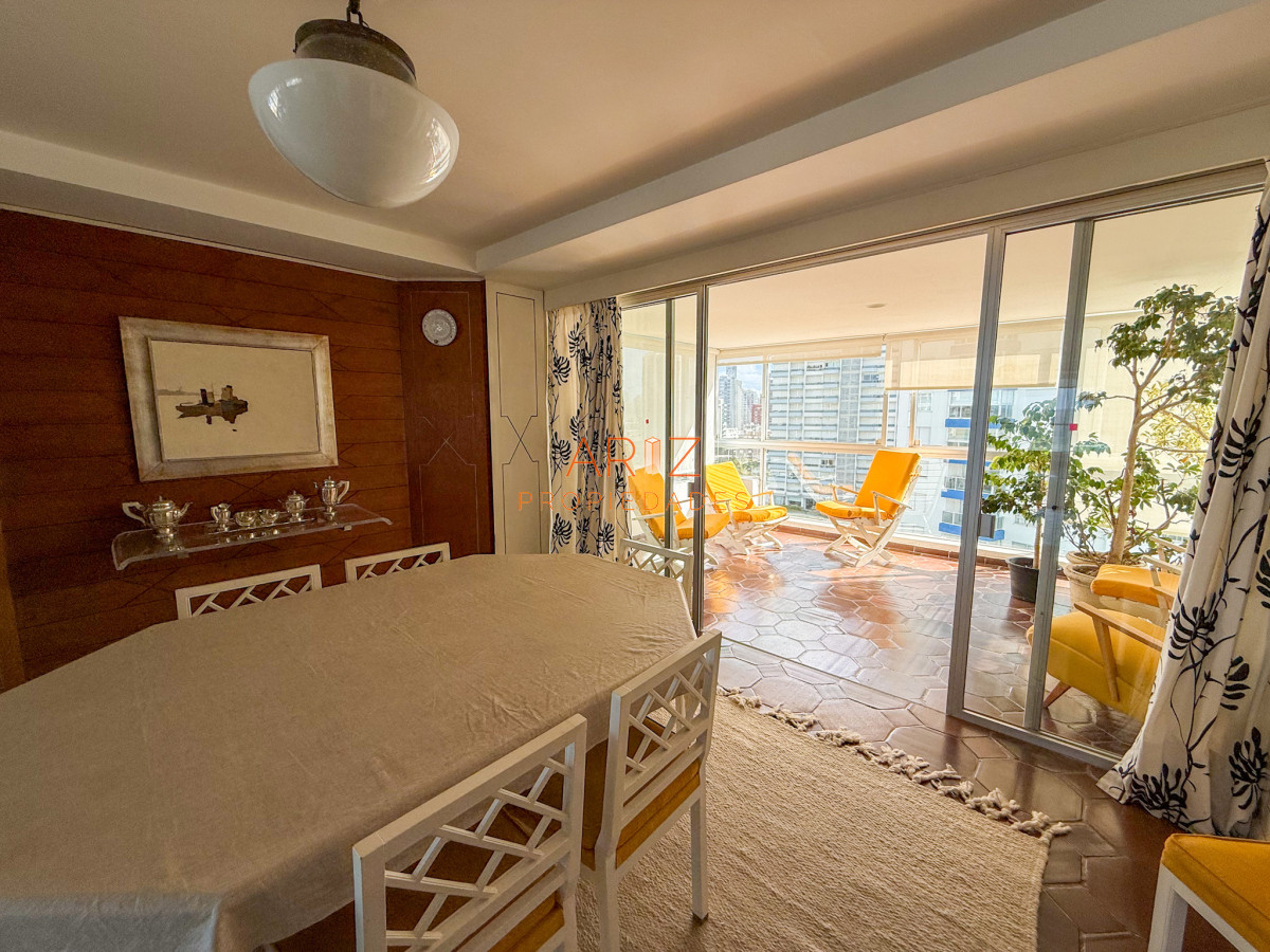 Apartamento ID.2342 - VENTA APARTAMENTO PRIMERA LINEA BRAVA 4 DORMITORIOS Y SERVICIO COMPLETO GRAN PLANTA VISTA DIRECTA A LA BRAVA