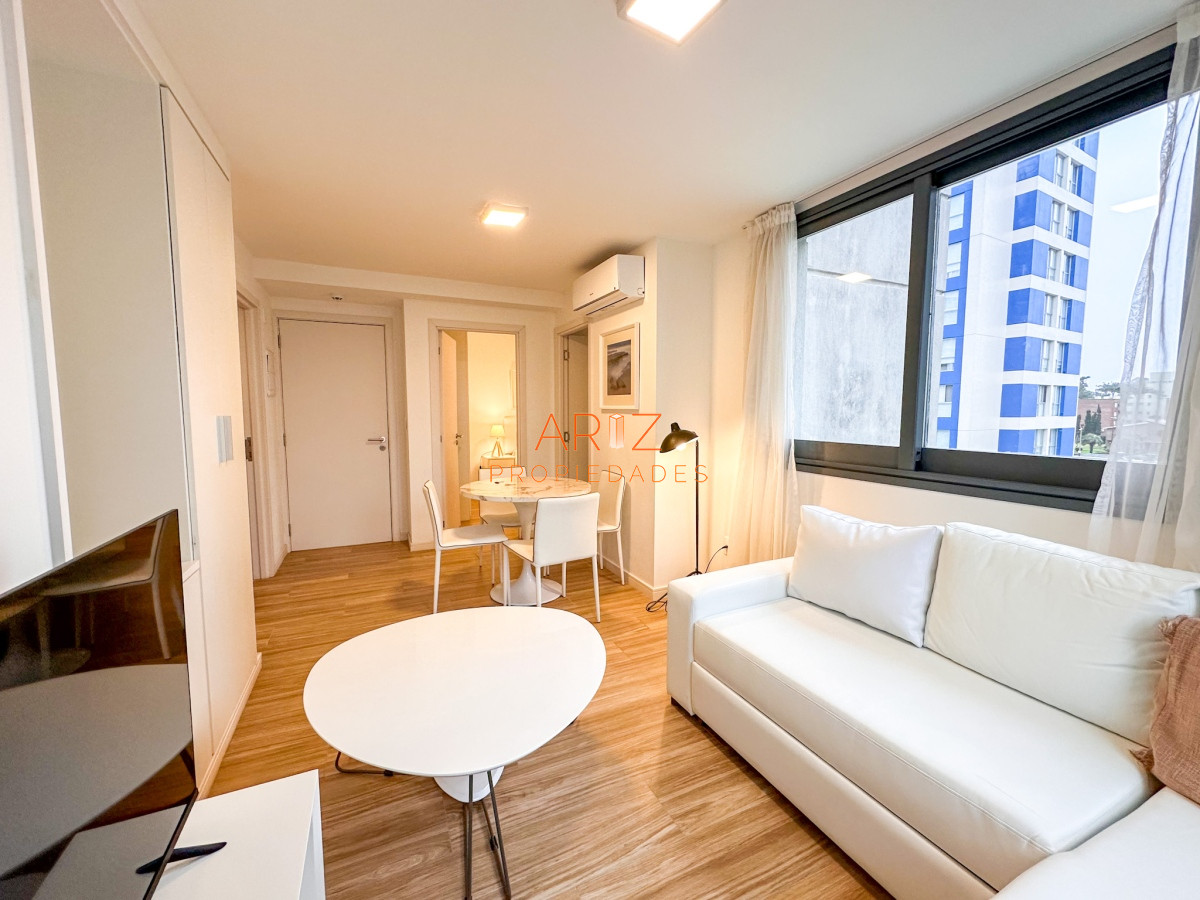 Apartamento ID.2040 - ALQUILER ANUAL 1 DORMITORIO PUNTA DEL ESTE BRAVA A 1 CUADRA DEL MAR