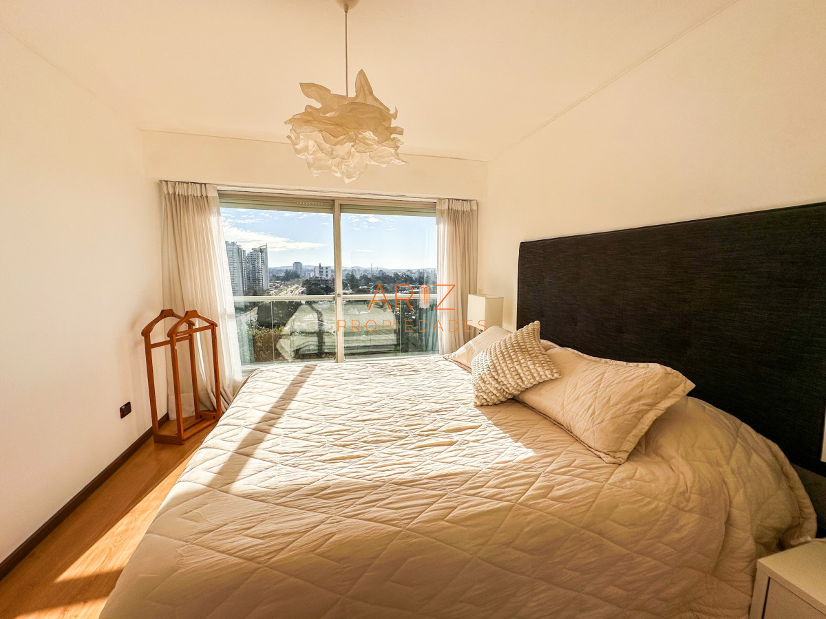 Apartamento ID.1913 - VENTA PISO ALTO APARTAMENTO 2 DORMITORIOS 2 BAÑOS SOL CASI TODO EL DIA, CONTRUCCION EXCEPCIONAL PUNTA DEL ESTE CANTEGRIL