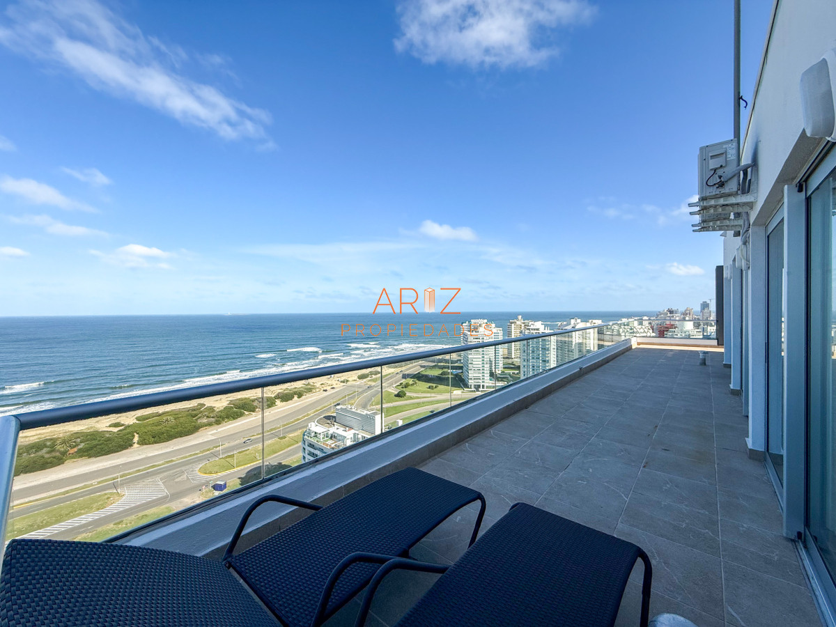 Apartamento ID.2296 - ALQUILER INVERNAL DESDE 1ERO MARZO 2025 PENTHOUSE 2DA LINEA BRAVA 3 DORMITORIOS