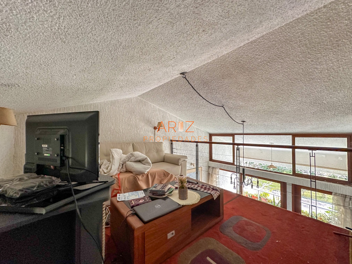 Apartamento ID.1933 - VENDO APARTAMENTO 2 DORMITORIOS Y MEDIO 2 BAÑOS TIPO DUPLEX CON DOBLE LIVING Y GRAN GUARDILLA