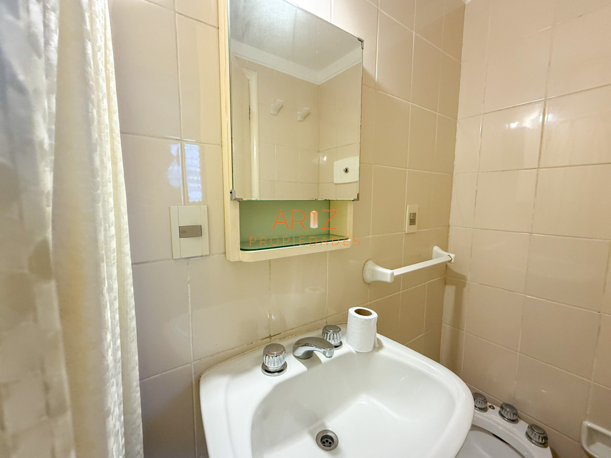 Apartamento ID.2316 - VENTA SEMI PISO PRIMERA LINEA PENINSULA VISTA DIRECTA AL MAR 3 DORMITORIOS + SERVICIO PUNTA DEL ESTE CON ESTUFA A LEÑA