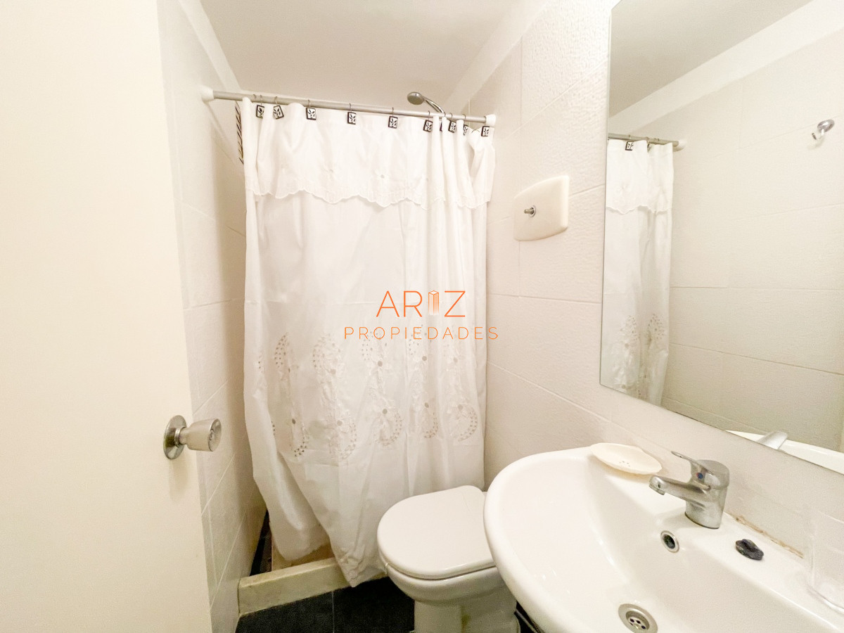 Apartamento ID.1420 - VENDO APARTAMENTO 2 DORMITORIOS 2 BAÑOS RECICLADO GRAN TERRAZA CON PARRILLERO PUNTA DEL ESTE PENINSULA