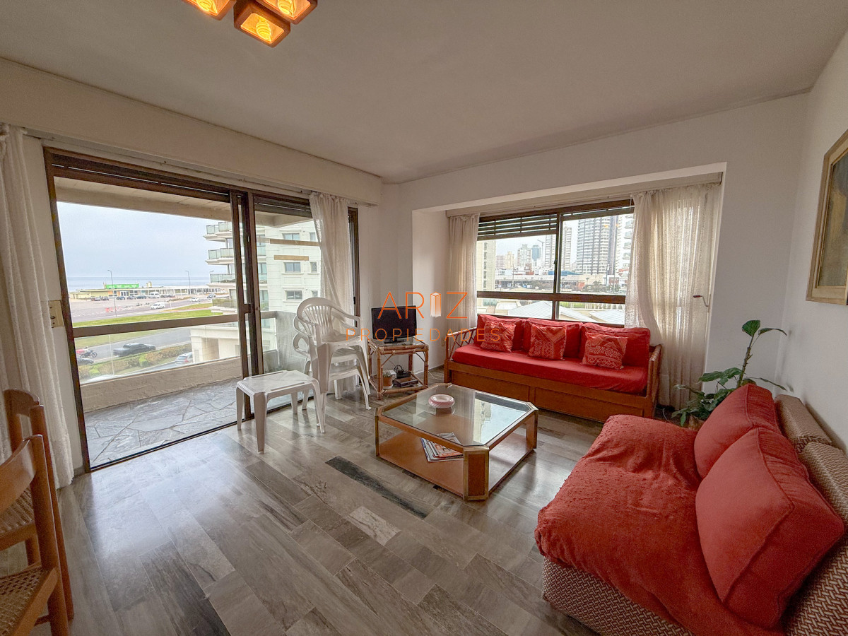 Apartamento ID.2402 - VENTA OPORTUNIDAD PRIMERA LINEA APARTAMENTO 2 DORMITORIOS VISTA A LA BRAVA PUNTA DEL ESTE 