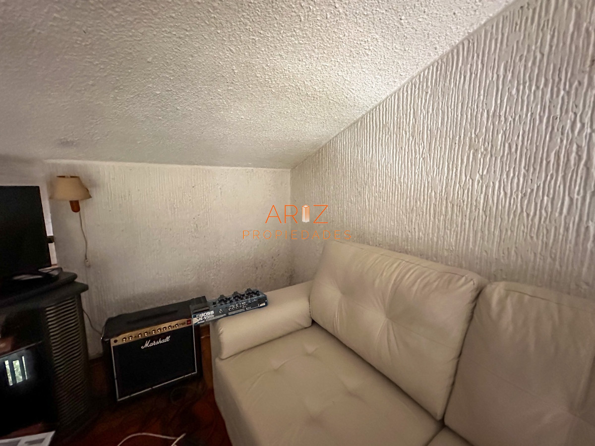 Apartamento ID.1933 - VENDO APARTAMENTO 2 DORMITORIOS Y MEDIO 2 BAÑOS TIPO DUPLEX CON DOBLE LIVING Y GRAN GUARDILLA