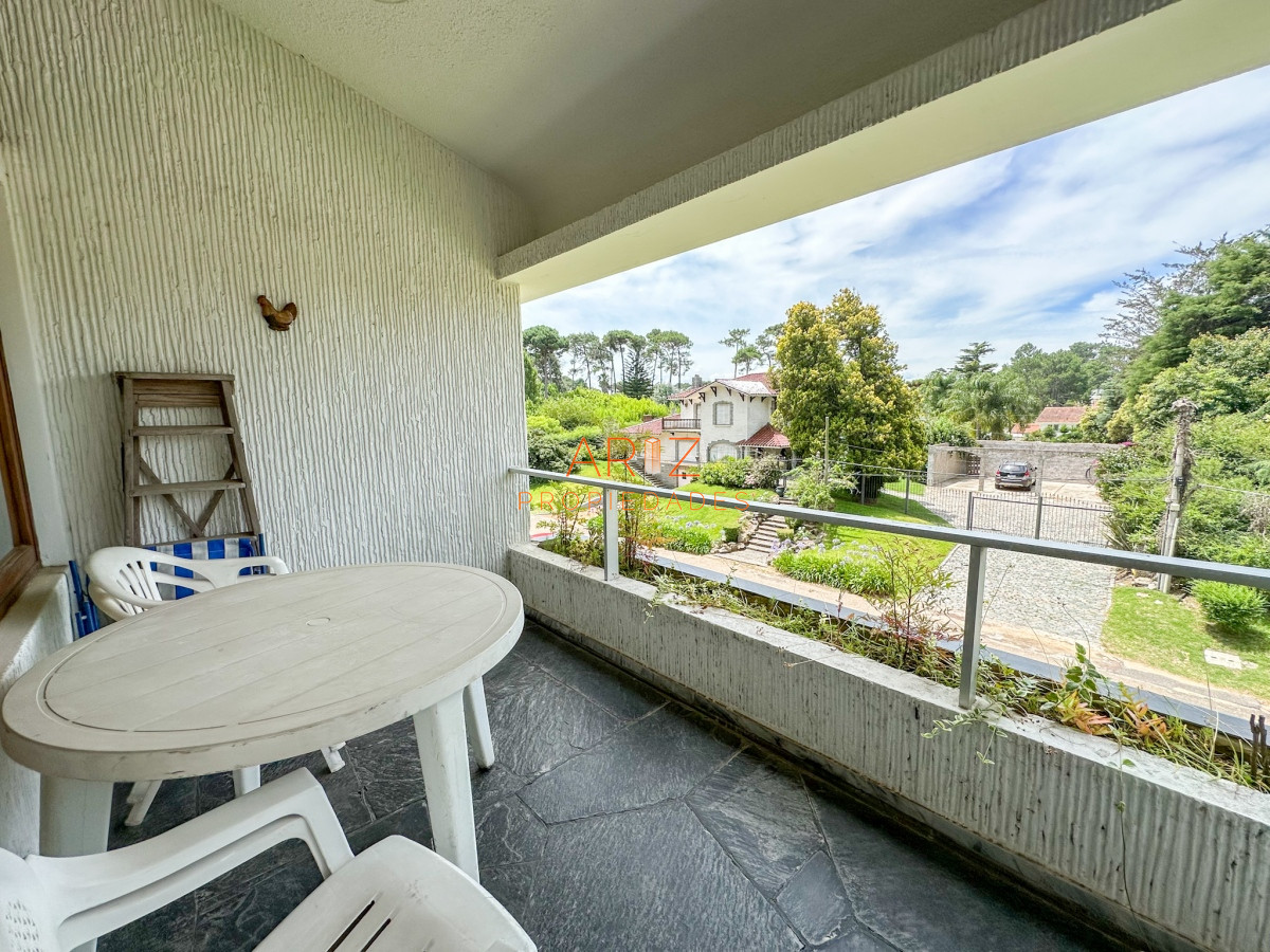 Apartamento ID.1642 - VENDO APARTAMENTO TIPO CASA 2 DORMITORIOS 1 BAÑO MUY BUEN ESTADO PUNTA DEL ESTE CANTEGRIL