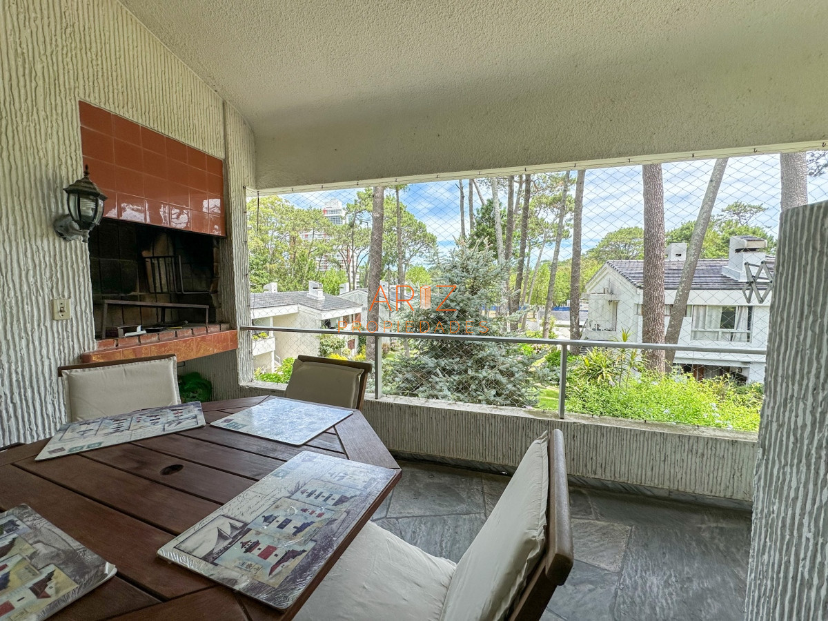 Apartamento ID.1642 - VENDO APARTAMENTO TIPO CASA 2 DORMITORIOS 1 BAÑO MUY BUEN ESTADO PUNTA DEL ESTE CANTEGRIL