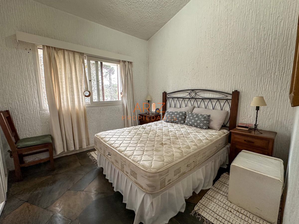 Apartamento ID.1933 - VENDO APARTAMENTO 2 DORMITORIOS Y MEDIO 2 BAÑOS TIPO DUPLEX CON DOBLE LIVING Y GRAN GUARDILLA