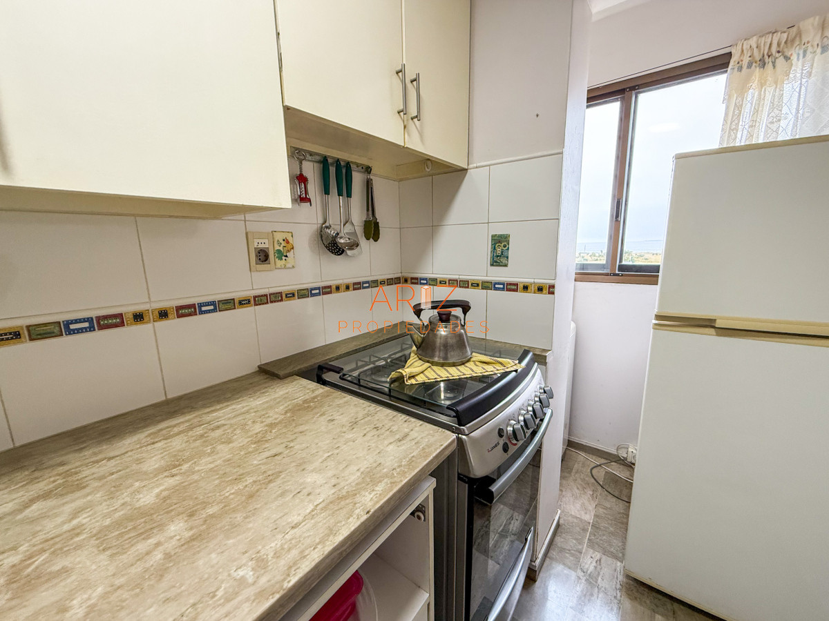 Apartamento ID.2401 - VENTA OPORTUNIDAD PRIMERA LINEA APARTAMENTO 1 DORMITORIO CON GARAGE VISTA A LA BRAVA PUNTA DEL ESTE 
