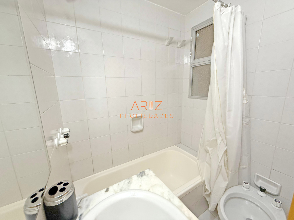 Apartamento ID.2377 - VENTA OPORTUNIDAD 2 DORMITORIOS 2 BAÑOS 1 SUITE PRIMERA LINEA PLAYA BRAVA FRENTE AL MAR AMPLIO APARTAMENTO EXCELENTE CONSTRUCCION