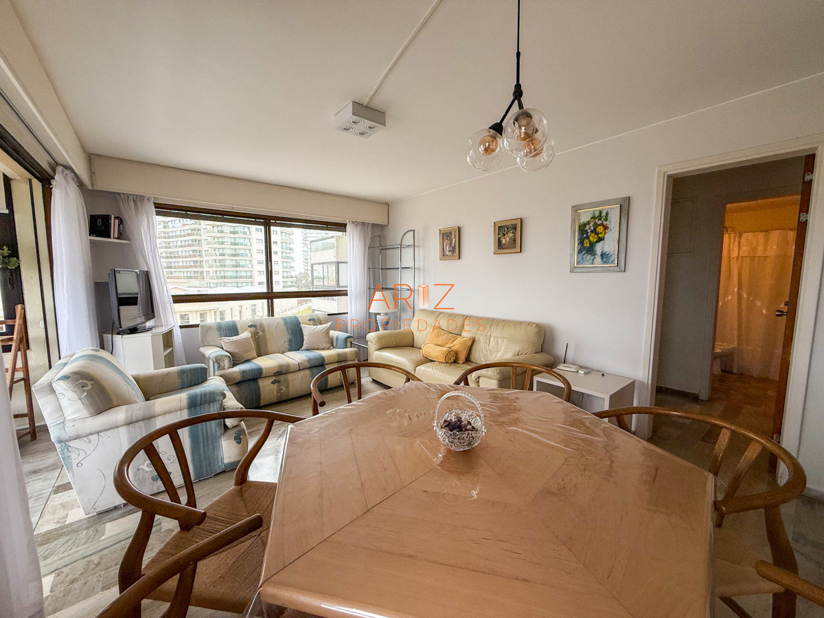 Apartamento ID.2401 - VENTA OPORTUNIDAD PRIMERA LINEA APARTAMENTO 1 DORMITORIO CON GARAGE VISTA A LA BRAVA PUNTA DEL ESTE 