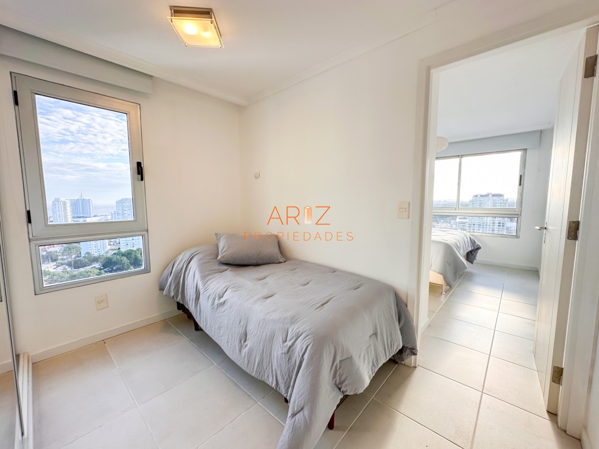 Apartamento ID.1921 - ALQUILER INVERNAL Y TEMPORADA 1 DORMITORIO Y MEDIO TODOS LOS SERVICIOS PISO ALTO A LA MANSA PUNTA DEL ESTE