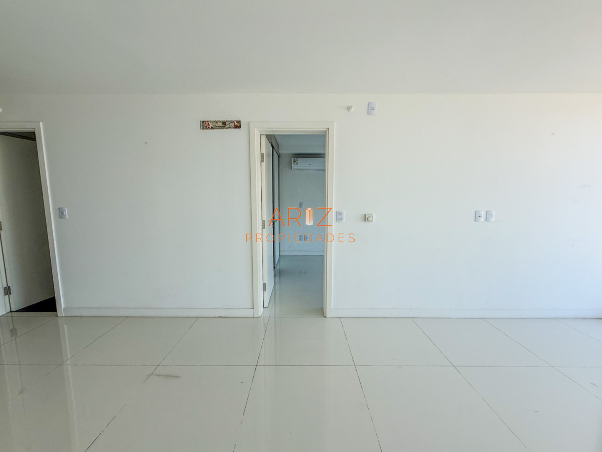 Apartamento ID.921 - ALQUILER ANUAL 1 DORMITORIO SIN MUEBLES DESDE YA PUNTA DEL ESTE TODOS LOS SERVICIOS