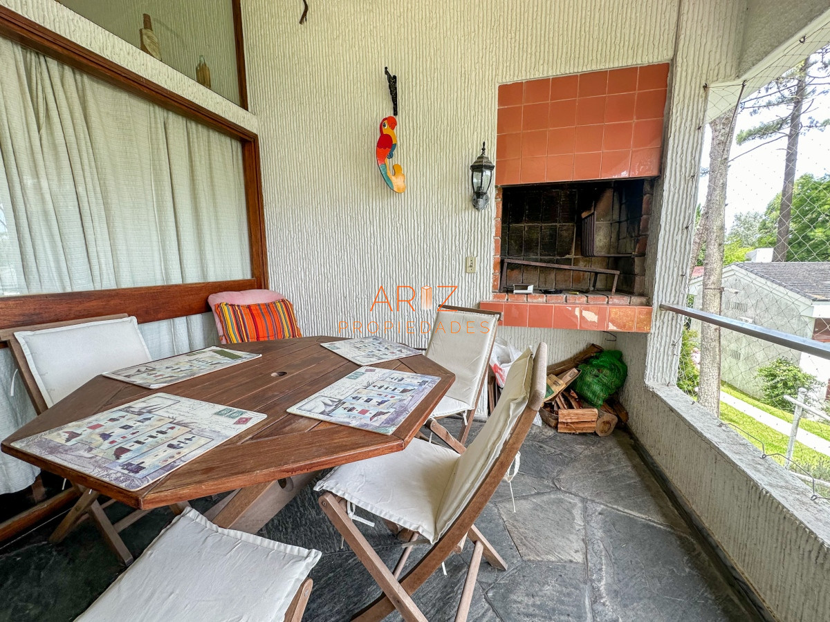 Apartamento ID.1642 - VENDO APARTAMENTO TIPO CASA 2 DORMITORIOS 1 BAÑO MUY BUEN ESTADO PUNTA DEL ESTE CANTEGRIL
