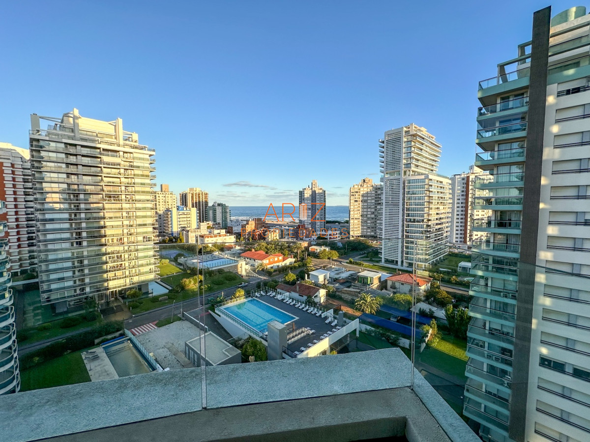 Apartamento ID.1725 - ALQUILER ANUAL 1 DORMITORIO SIN MUEBLES BRAVA PUNTA DEL ESTE 