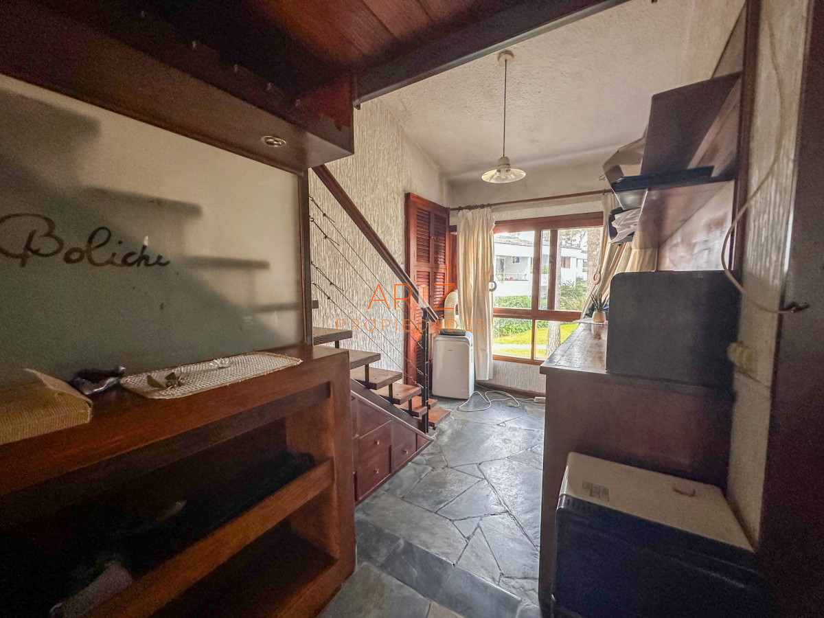 Apartamento ID.1933 - VENDO APARTAMENTO 2 DORMITORIOS Y MEDIO 2 BAÑOS TIPO DUPLEX CON DOBLE LIVING Y GRAN GUARDILLA