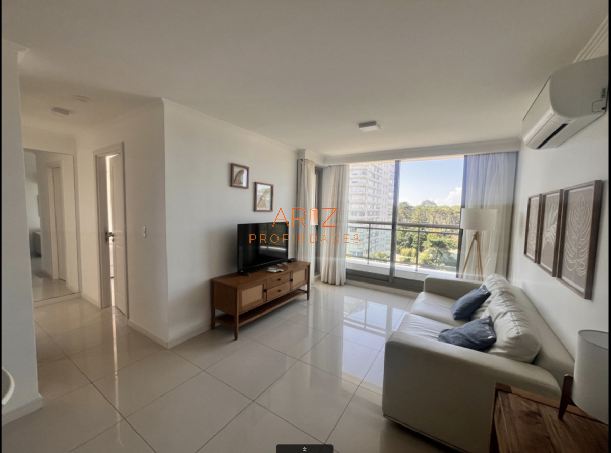 Apartamento ID.1561 - ALQUILER ANUAL 2 DORMITORIOS 1 BAÑO Y MEDIO TODOS LOS SERVICIOS PUNTA DEL ESTE
