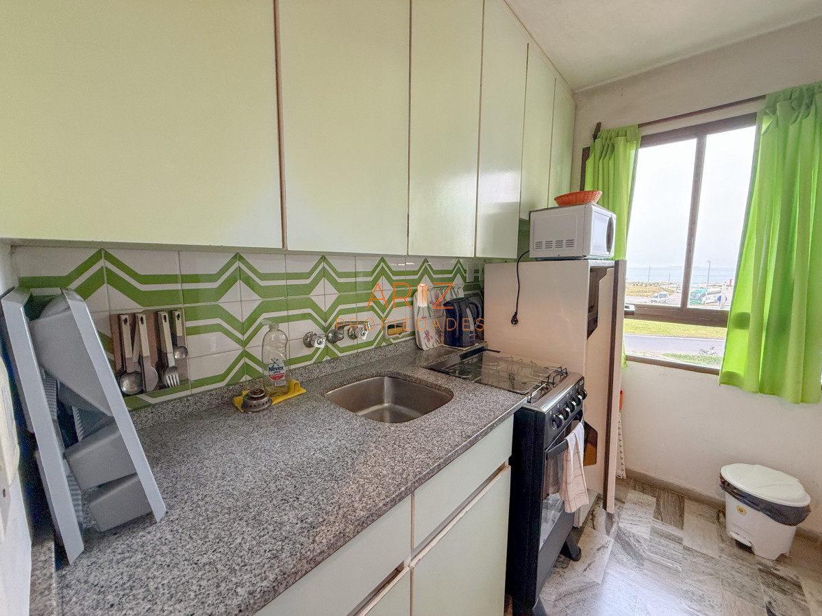 Apartamento ID.2402 - VENTA OPORTUNIDAD PRIMERA LINEA APARTAMENTO 2 DORMITORIOS VISTA A LA BRAVA PUNTA DEL ESTE 