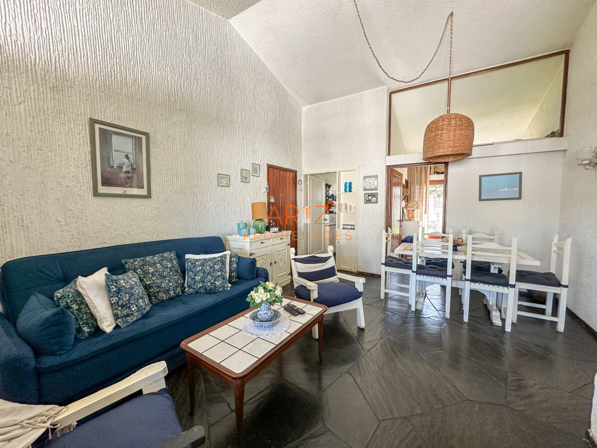 Apartamento ID.1319 - ALQUILER ANUAL DESDE 1ERO ABRIL 2025 APARTAMENTO 2 DORMITORIOS Y MEDIO 2 BAÑOS CANTEGRIL PUNTA DEL ESTE