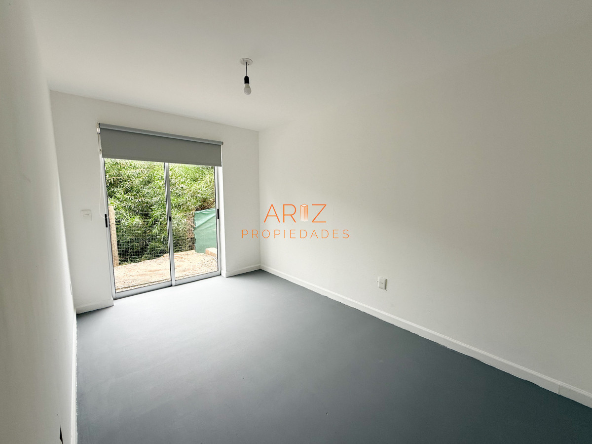 Apartamento ID.2367 - VENTA APARTAMENTO TIPO CASITA PLANTA BAJA EXCELENTE RENTABILIDAD MALDONADO 2 DORMITORIOS 1 BAÑO