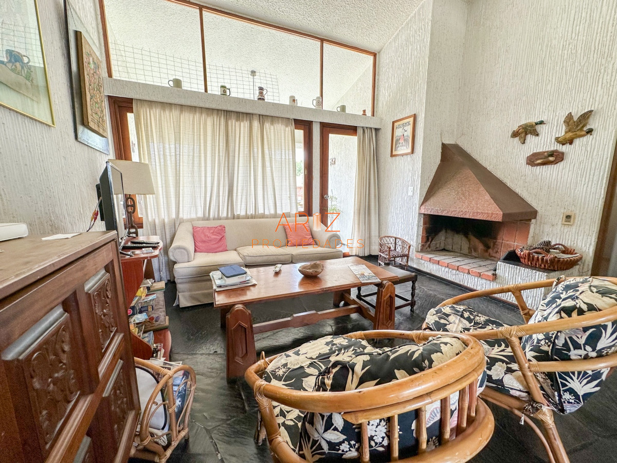 Apartamento ID.1642 - VENDO APARTAMENTO TIPO CASA 2 DORMITORIOS 1 BAÑO MUY BUEN ESTADO PUNTA DEL ESTE CANTEGRIL