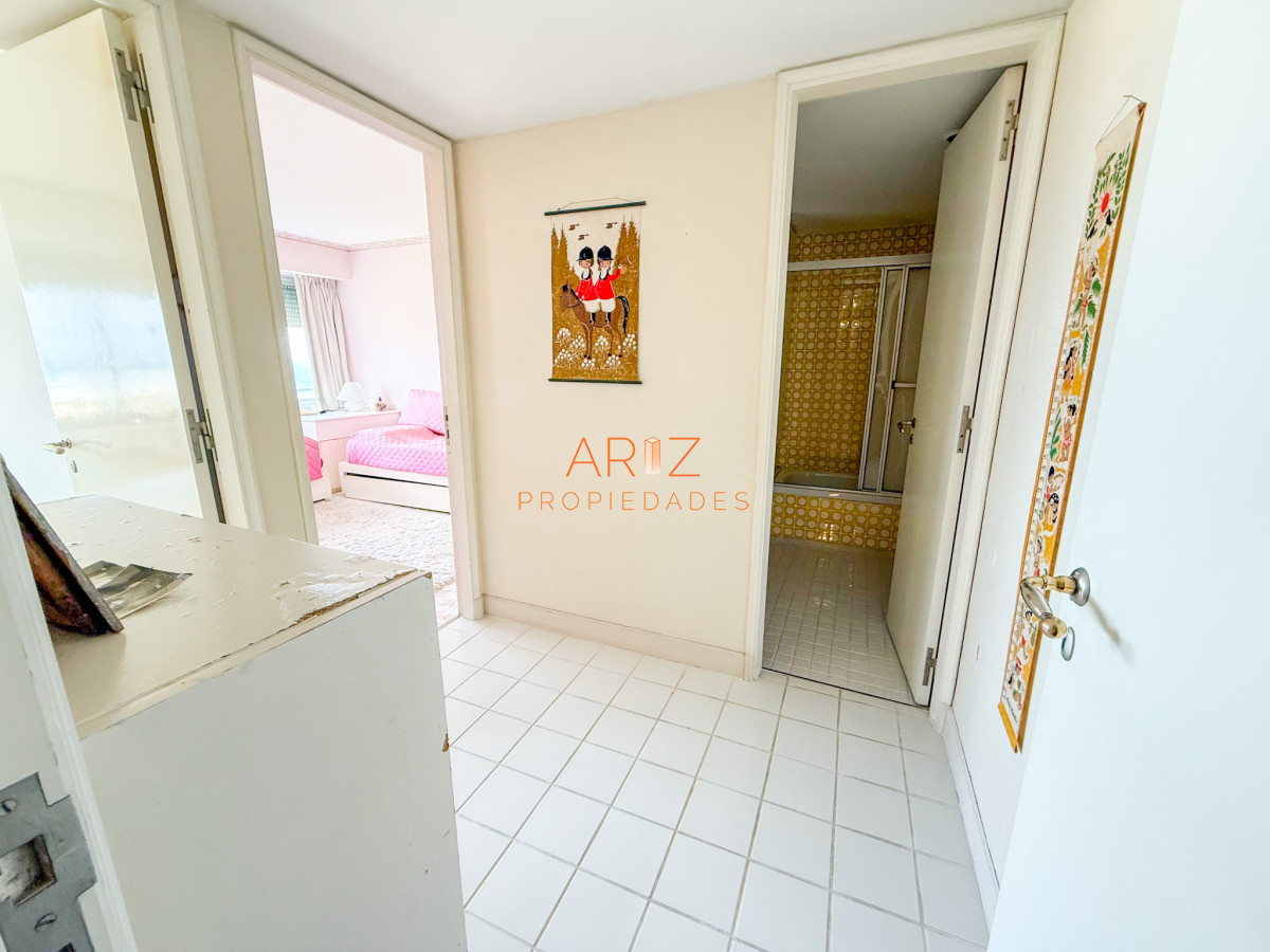 Apartamento ID.2342 - VENTA APARTAMENTO PRIMERA LINEA BRAVA 4 DORMITORIOS Y SERVICIO COMPLETO GRAN PLANTA VISTA DIRECTA A LA BRAVA