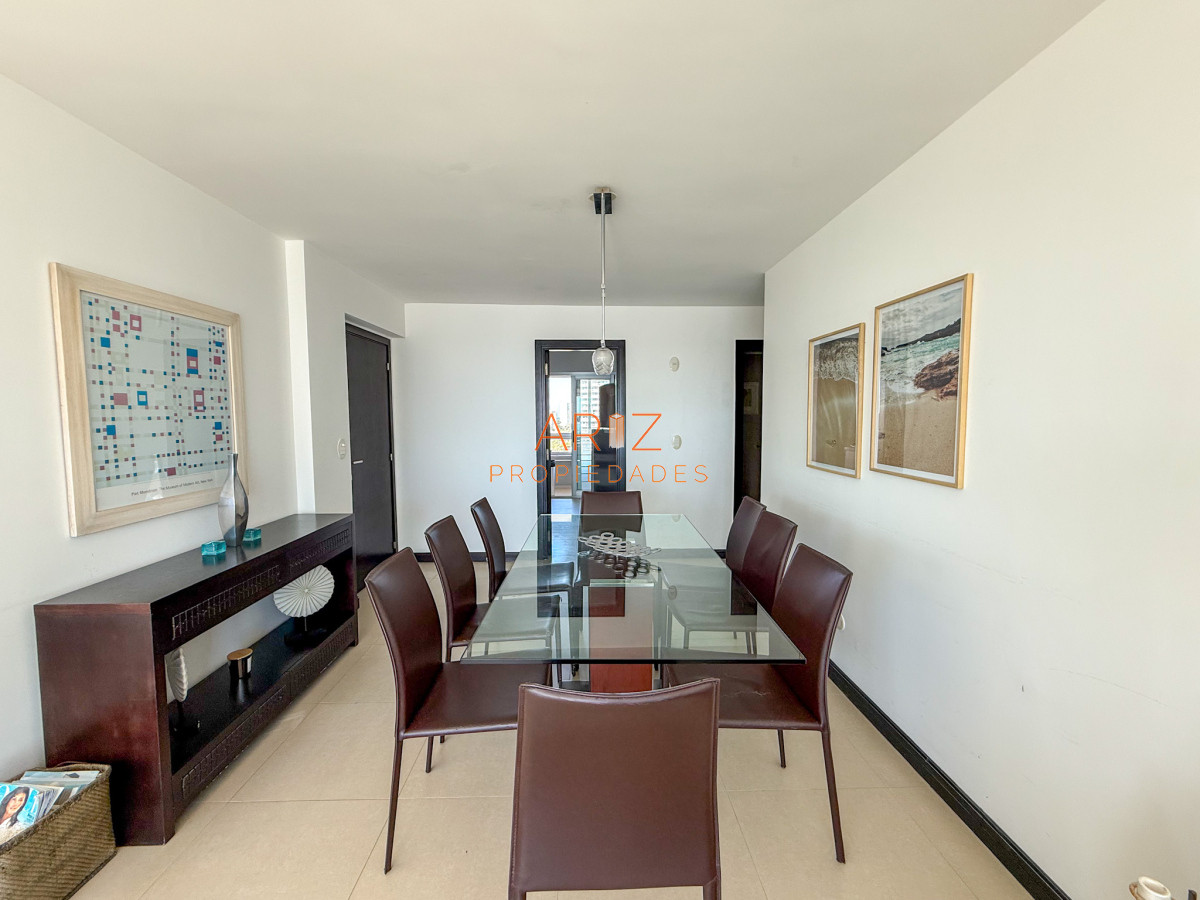 Apartamento ID.2326 - VENTA APARTAMENTO 3 DORMITORIOS EN SUITE + TOILETTE PISO ALTO SEGUNDA LINEA VISTA A LA MANSA 