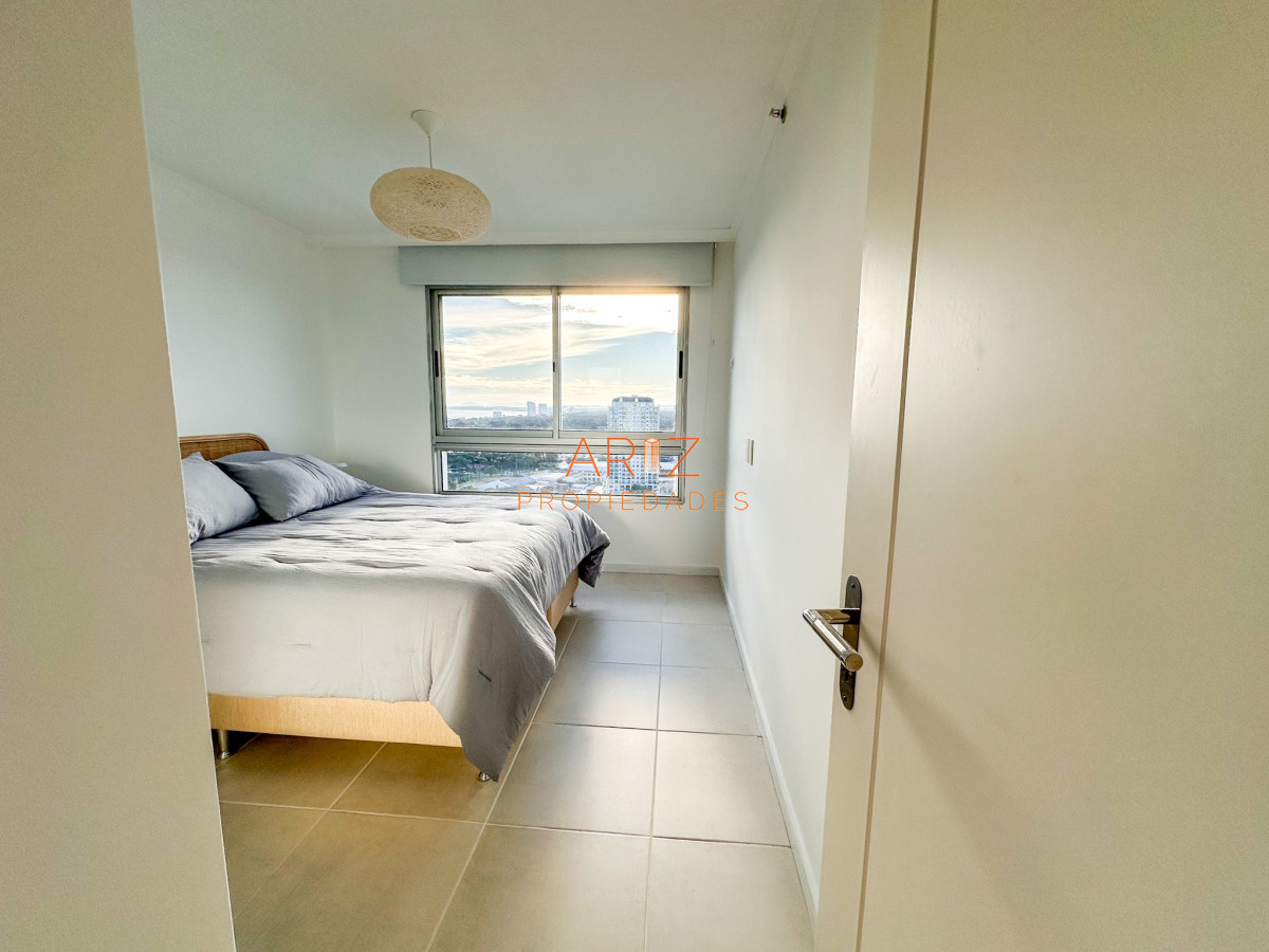 Apartamento ID.1921 - ALQUILER INVERNAL Y TEMPORADA 1 DORMITORIO Y MEDIO TODOS LOS SERVICIOS PISO ALTO A LA MANSA PUNTA DEL ESTE