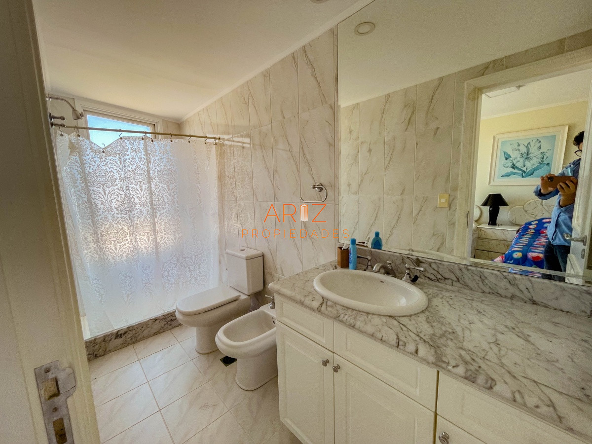 Apartamento ID.348 - VENDO APARTAMENTO 4 DORMITORIOS PUNTA DEL ESTE MANSA PRIMERA LINEA