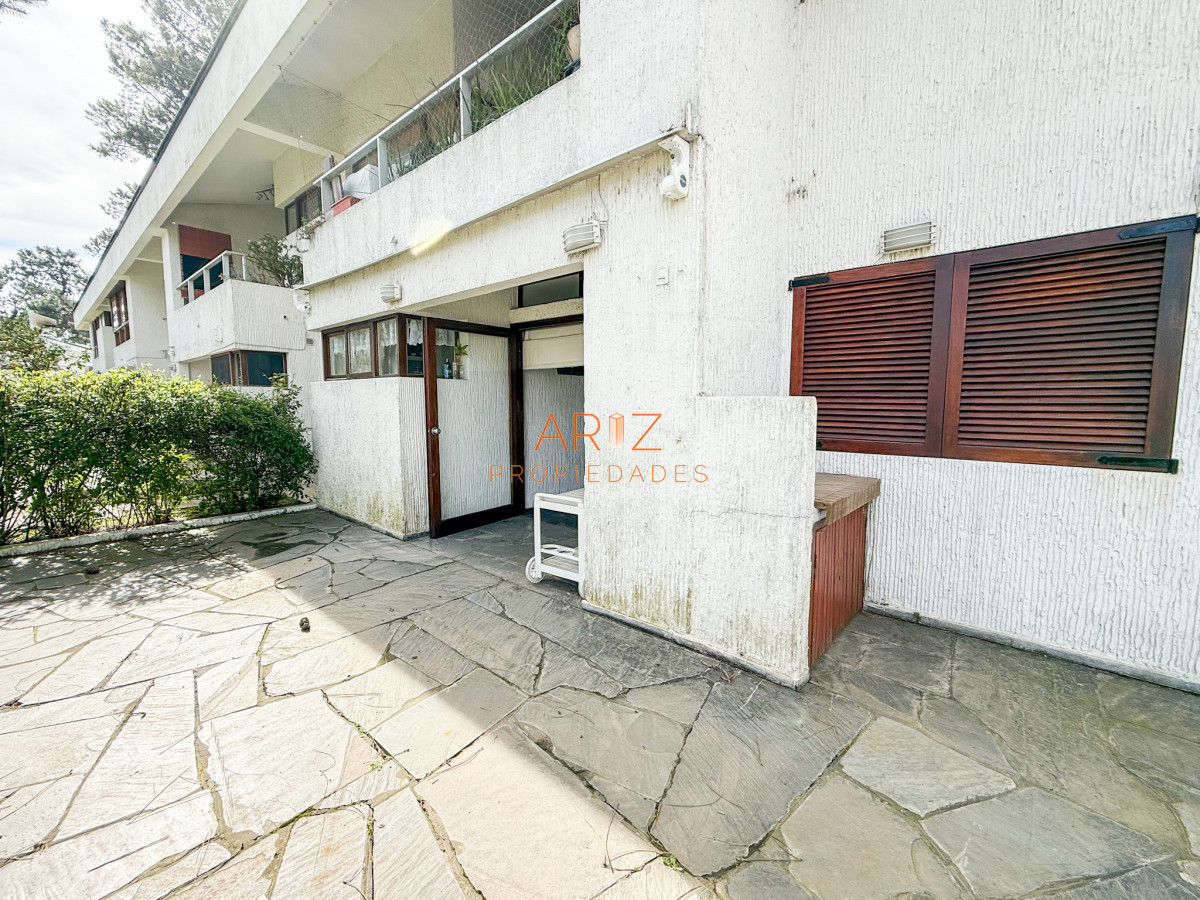 Apartamento ID.2425 - VENTA APARTAMENTO PLANTA BAJA ESTILO CASITA CANTEGRIL ROOSEVELT 2 DORMITORIOS 1 BAÑO PUNTA DEL ESTE
