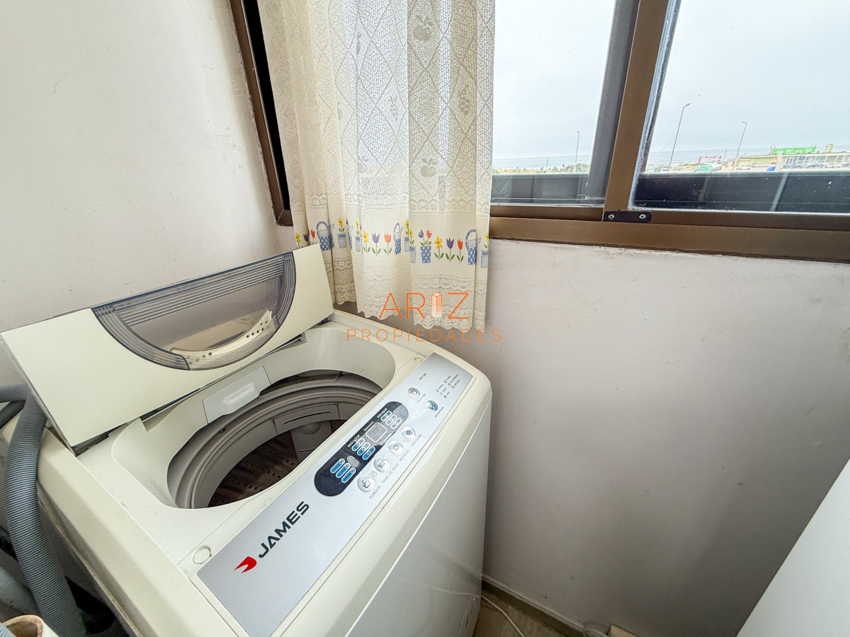 Apartamento ID.2401 - VENTA OPORTUNIDAD PRIMERA LINEA APARTAMENTO 1 DORMITORIO CON GARAGE VISTA A LA BRAVA PUNTA DEL ESTE 