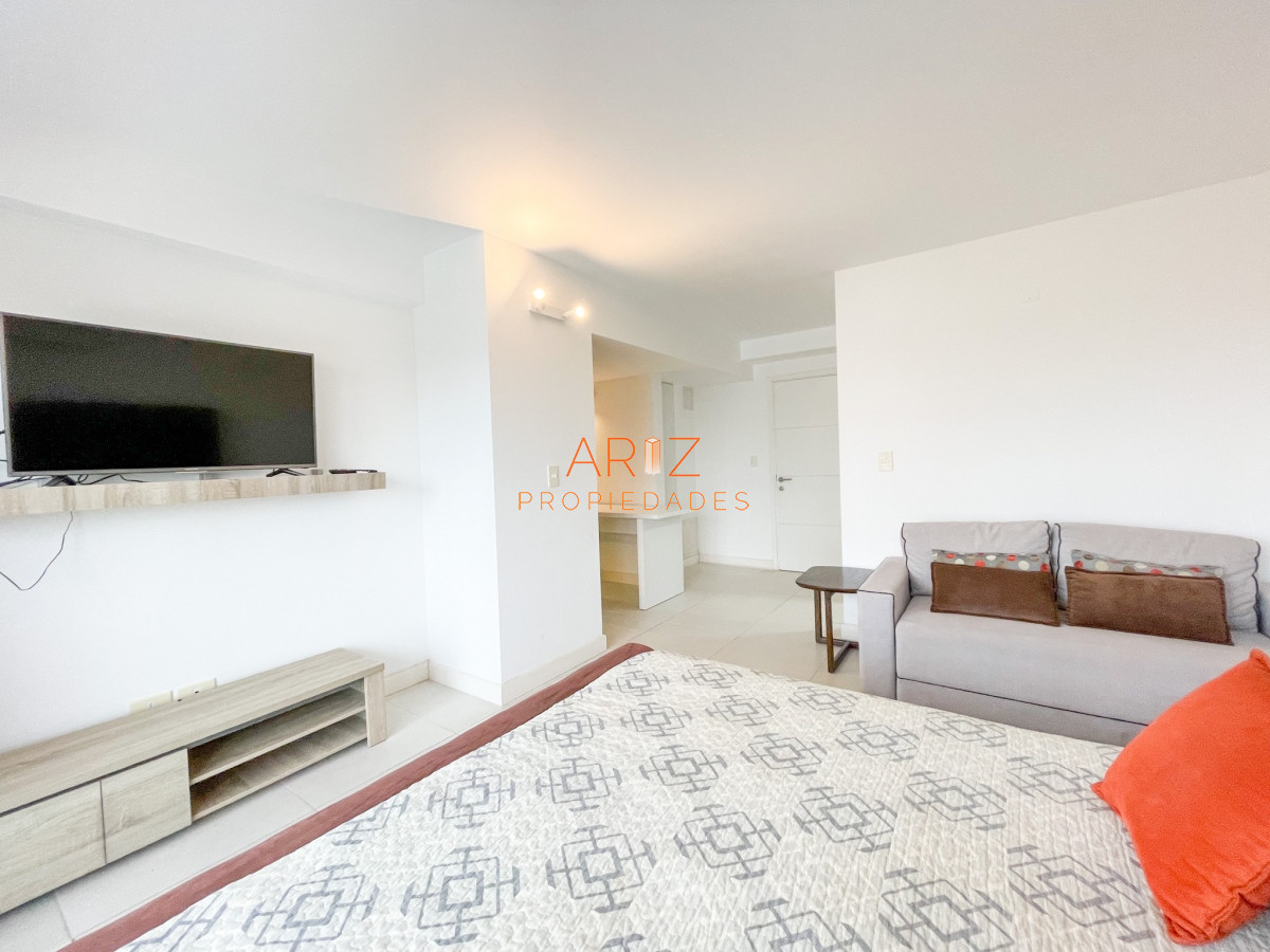 Apartamento ID.17 - VENDO MONOAMBIENTE STUDIO PENINSULA GORLERO PUNTA DEL ESTE