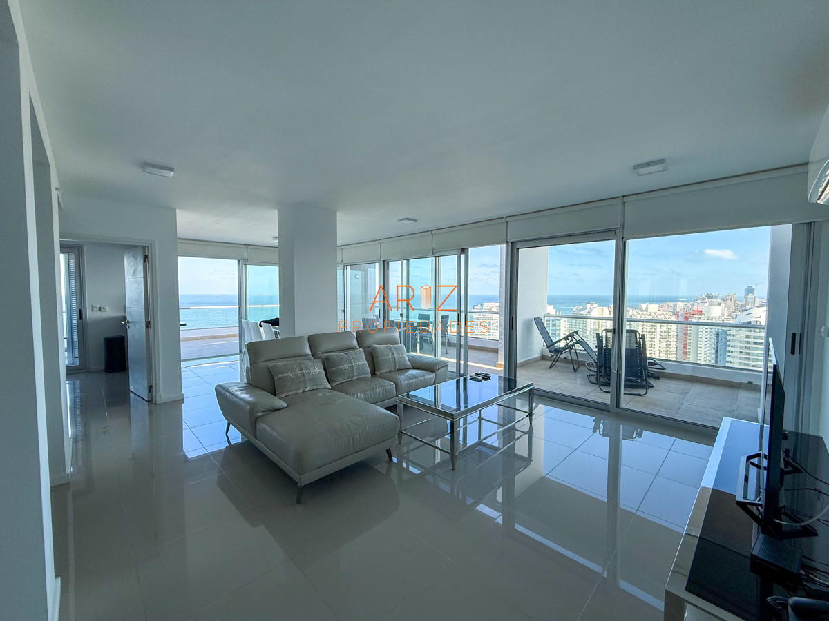 Apartamento ID.2296 - ALQUILER INVERNAL DESDE 1ERO MARZO 2025 PENTHOUSE 2DA LINEA BRAVA 3 DORMITORIOS