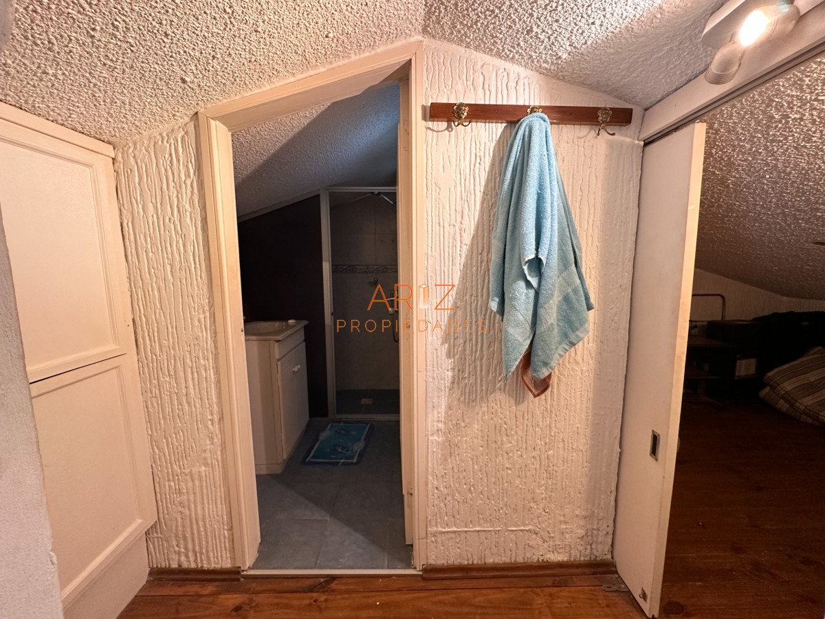 Apartamento ID.1933 - VENDO APARTAMENTO 2 DORMITORIOS Y MEDIO 2 BAÑOS TIPO DUPLEX CON DOBLE LIVING Y GRAN GUARDILLA