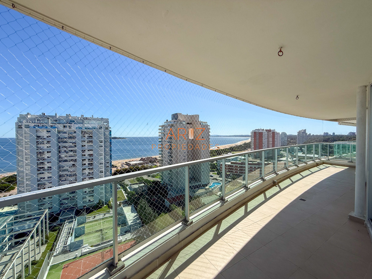 Apartamento ID.2326 - VENTA APARTAMENTO 3 DORMITORIOS EN SUITE + TOILETTE PISO ALTO SEGUNDA LINEA VISTA A LA MANSA 