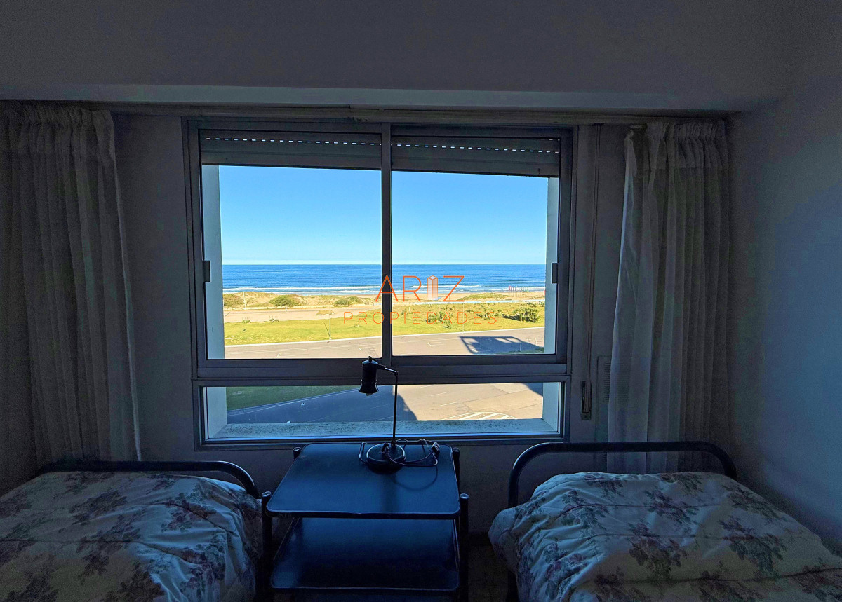 Apartamento ID.2377 - VENTA OPORTUNIDAD 2 DORMITORIOS 2 BAÑOS 1 SUITE PRIMERA LINEA PLAYA BRAVA FRENTE AL MAR AMPLIO APARTAMENTO EXCELENTE CONSTRUCCION