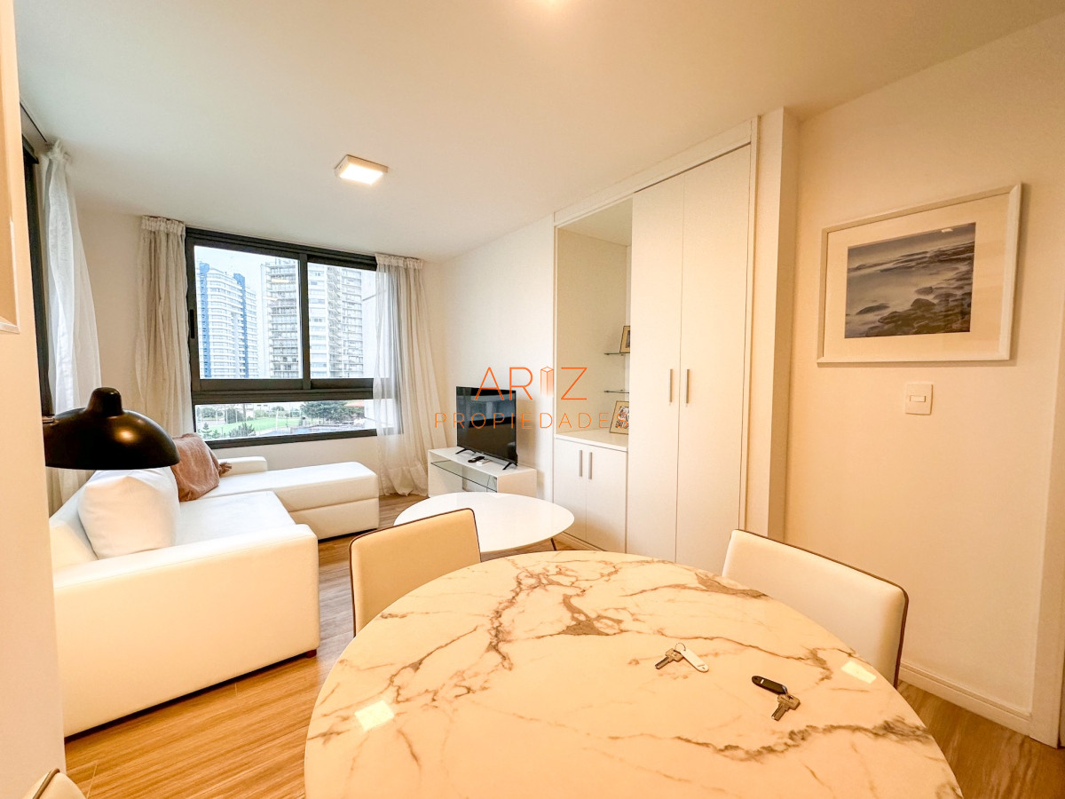 Apartamento ID.2040 - ALQUILER ANUAL 1 DORMITORIO PUNTA DEL ESTE BRAVA A 1 CUADRA DEL MAR