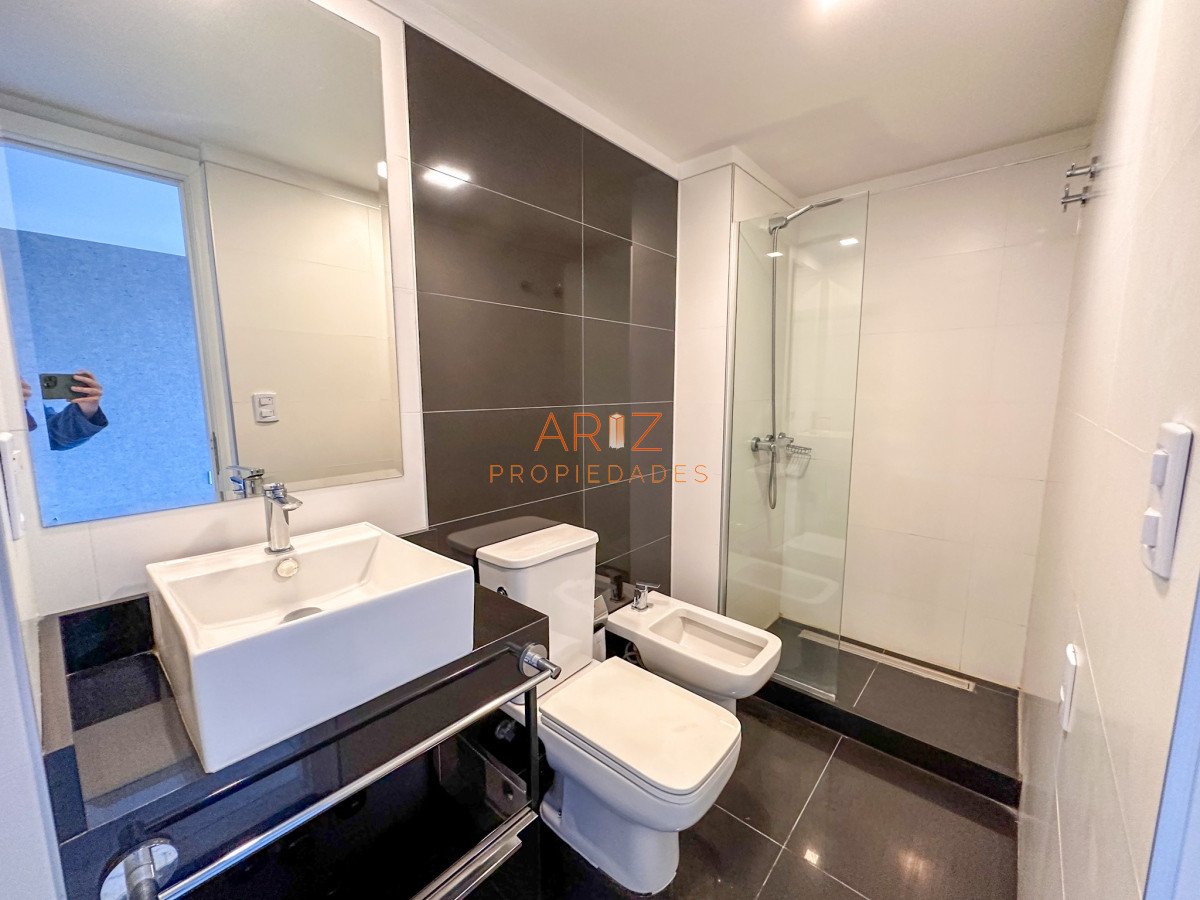 Apartamento ID.1725 - ALQUILER ANUAL 1 DORMITORIO SIN MUEBLES BRAVA PUNTA DEL ESTE 