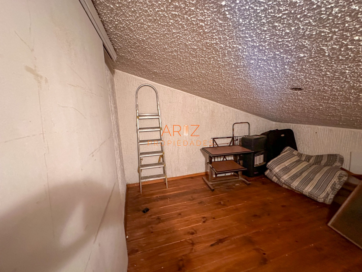Apartamento ID.1933 - VENDO APARTAMENTO 2 DORMITORIOS Y MEDIO 2 BAÑOS TIPO DUPLEX CON DOBLE LIVING Y GRAN GUARDILLA