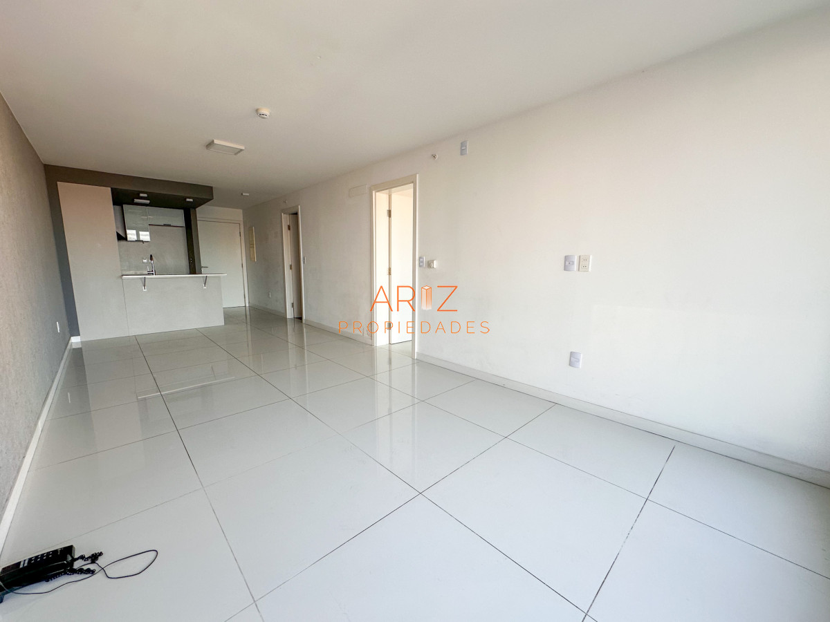 Apartamento ID.1725 - ALQUILER ANUAL 1 DORMITORIO SIN MUEBLES BRAVA PUNTA DEL ESTE 