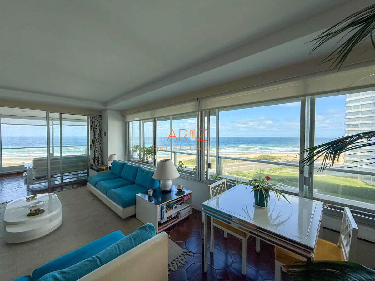 Apartamento ID.2342 - VENTA APARTAMENTO PRIMERA LINEA BRAVA 4 DORMITORIOS Y SERVICIO COMPLETO GRAN PLANTA VISTA DIRECTA A LA BRAVA