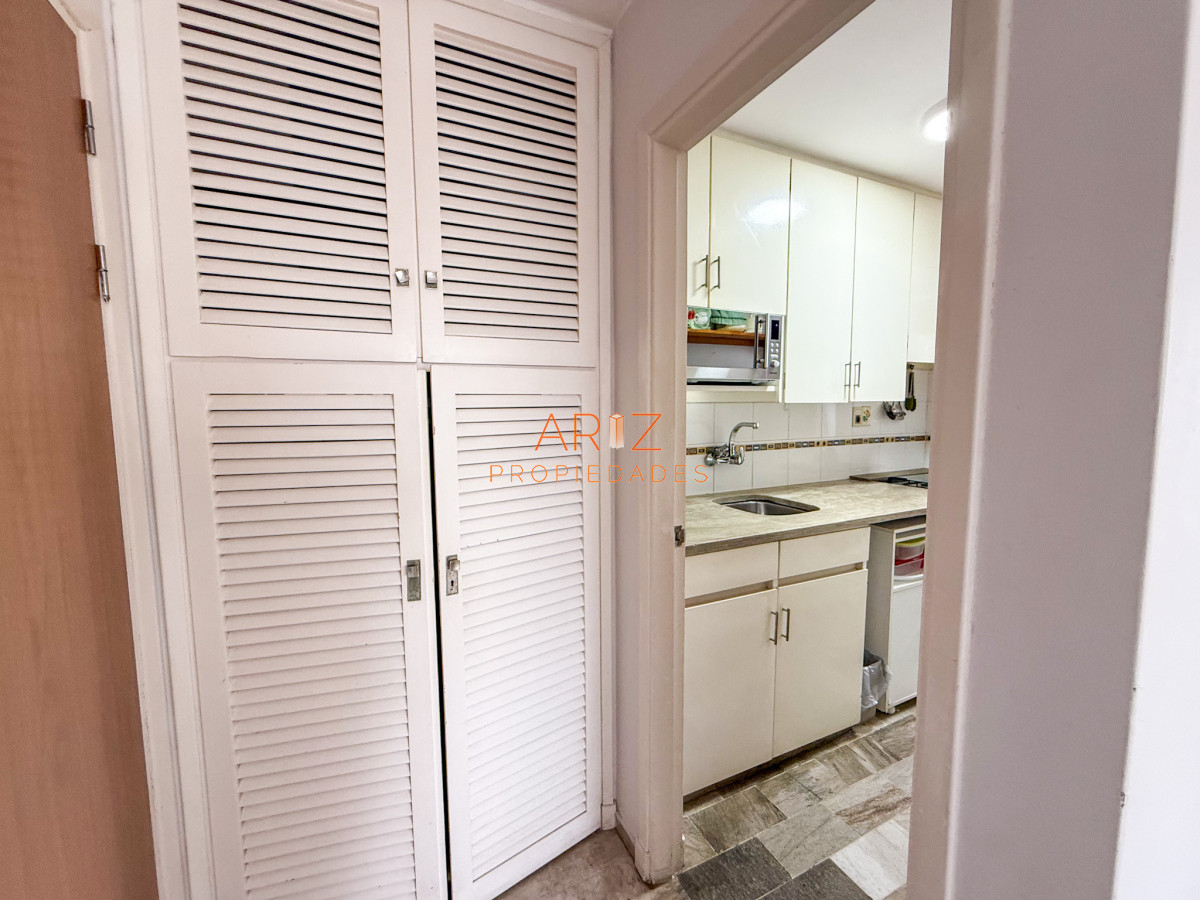 Apartamento ID.2401 - VENTA OPORTUNIDAD PRIMERA LINEA APARTAMENTO 1 DORMITORIO CON GARAGE VISTA A LA BRAVA PUNTA DEL ESTE 