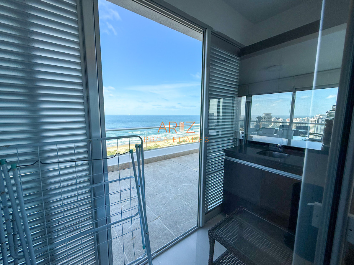 Apartamento ID.2296 - ALQUILER INVERNAL DESDE 1ERO MARZO 2025 PENTHOUSE 2DA LINEA BRAVA 3 DORMITORIOS