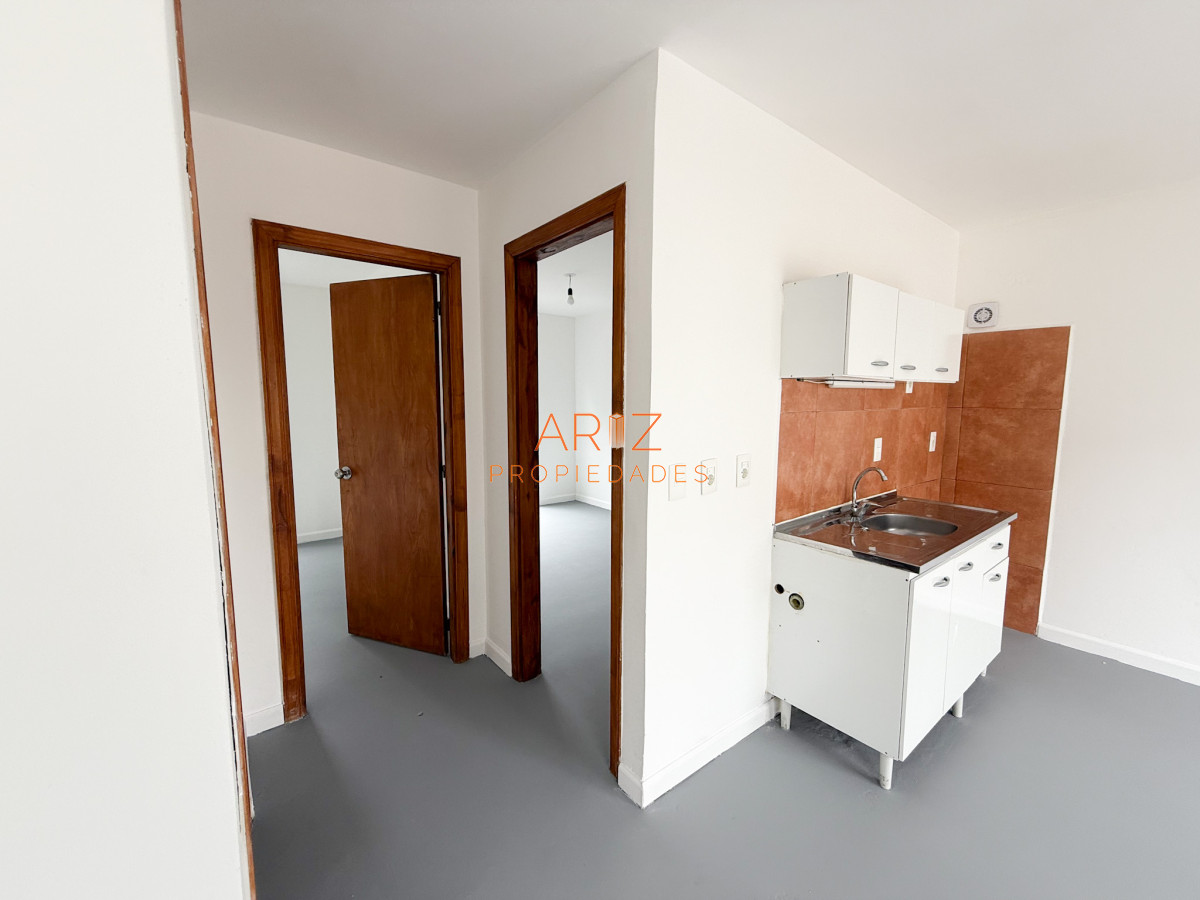Apartamento ID.2367 - VENTA APARTAMENTO TIPO CASITA PLANTA BAJA EXCELENTE RENTABILIDAD MALDONADO 2 DORMITORIOS 1 BAÑO