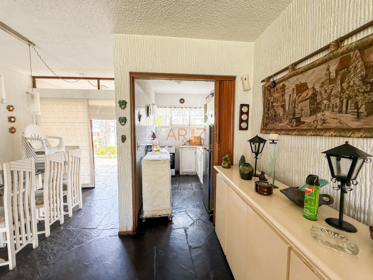 Apartamento ID.2425 - VENTA APARTAMENTO PLANTA BAJA ESTILO CASITA CANTEGRIL ROOSEVELT 2 DORMITORIOS 1 BAÑO PUNTA DEL ESTE
