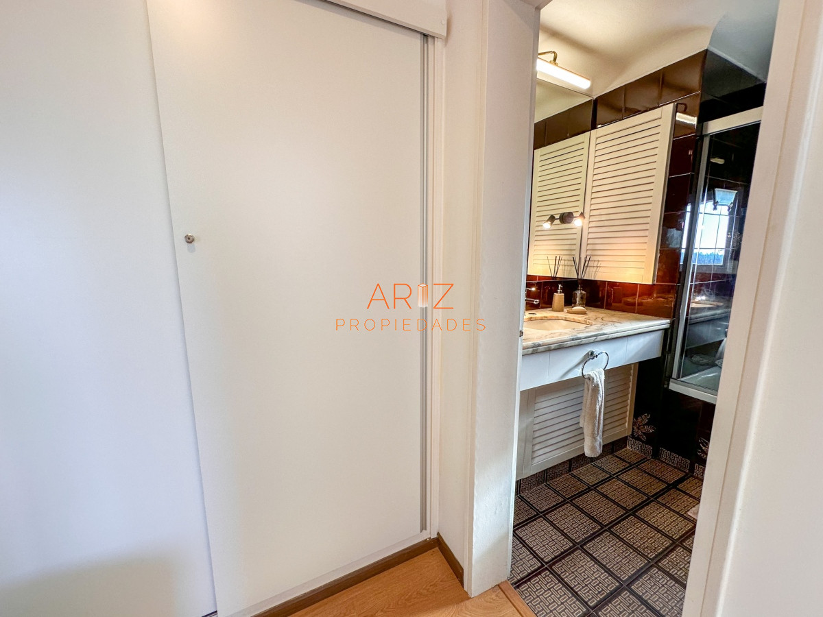 Apartamento ID.1913 - VENTA PISO ALTO APARTAMENTO 2 DORMITORIOS 2 BAÑOS SOL CASI TODO EL DIA, CONTRUCCION EXCEPCIONAL PUNTA DEL ESTE CANTEGRIL