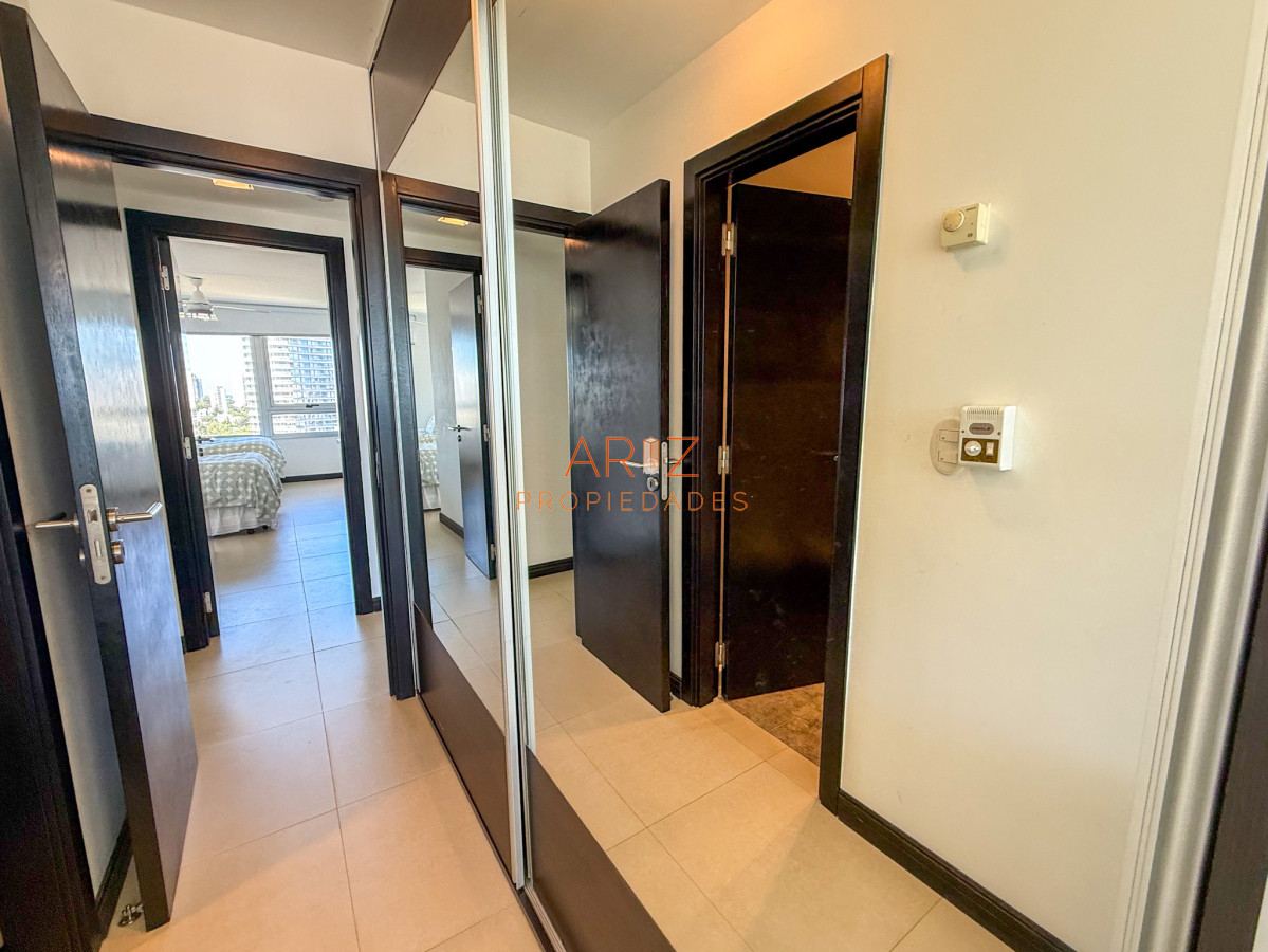 Apartamento ID.2326 - VENTA APARTAMENTO 3 DORMITORIOS EN SUITE + TOILETTE PISO ALTO SEGUNDA LINEA VISTA A LA MANSA 