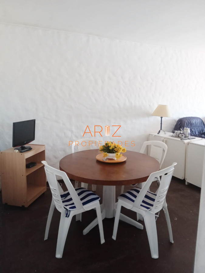 Apartamento ID.2120 - OPORTUNIDAD FRENTE AL MAR VENTA APARTAMENTO 1 DORMITORIO Y MEDIO BRAVA PUNTA DEL ESTE