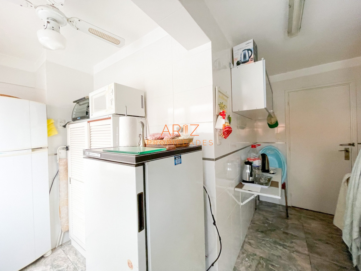 Apartamento ID.1420 - VENDO APARTAMENTO 2 DORMITORIOS 2 BAÑOS RECICLADO GRAN TERRAZA CON PARRILLERO PUNTA DEL ESTE PENINSULA